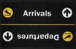 Arrivals/Departures Fußmatte