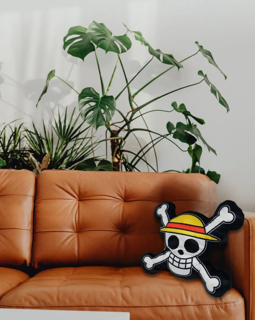 One Piece Kissen Skull Logo