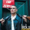 Postkarte Lock, Stock & two Smoking Barrels