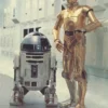 Star Wars Postkarte R2D2 & C3PO in Hallway on Spaceship