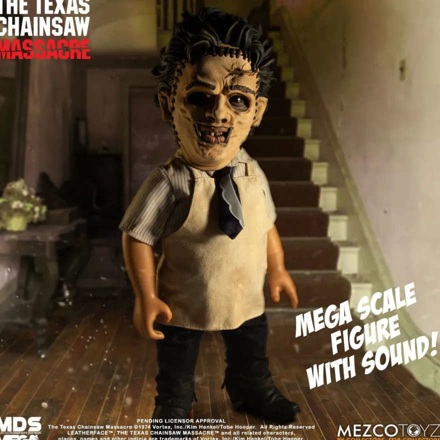 Texas Chainsaw Massacre 15' Talking Mega Scale Leatherface