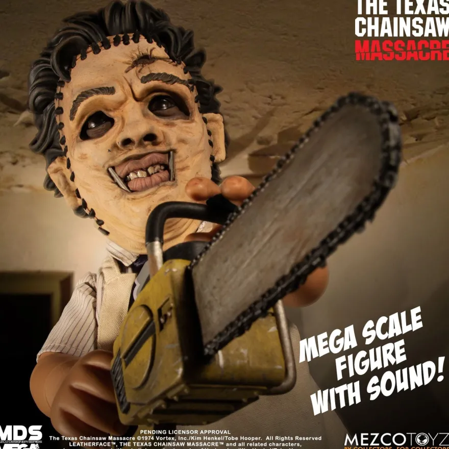 Texas Chainsaw Massacre 15' Talking Mega Scale Leatherface