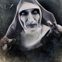 The Nun 18' Puppe