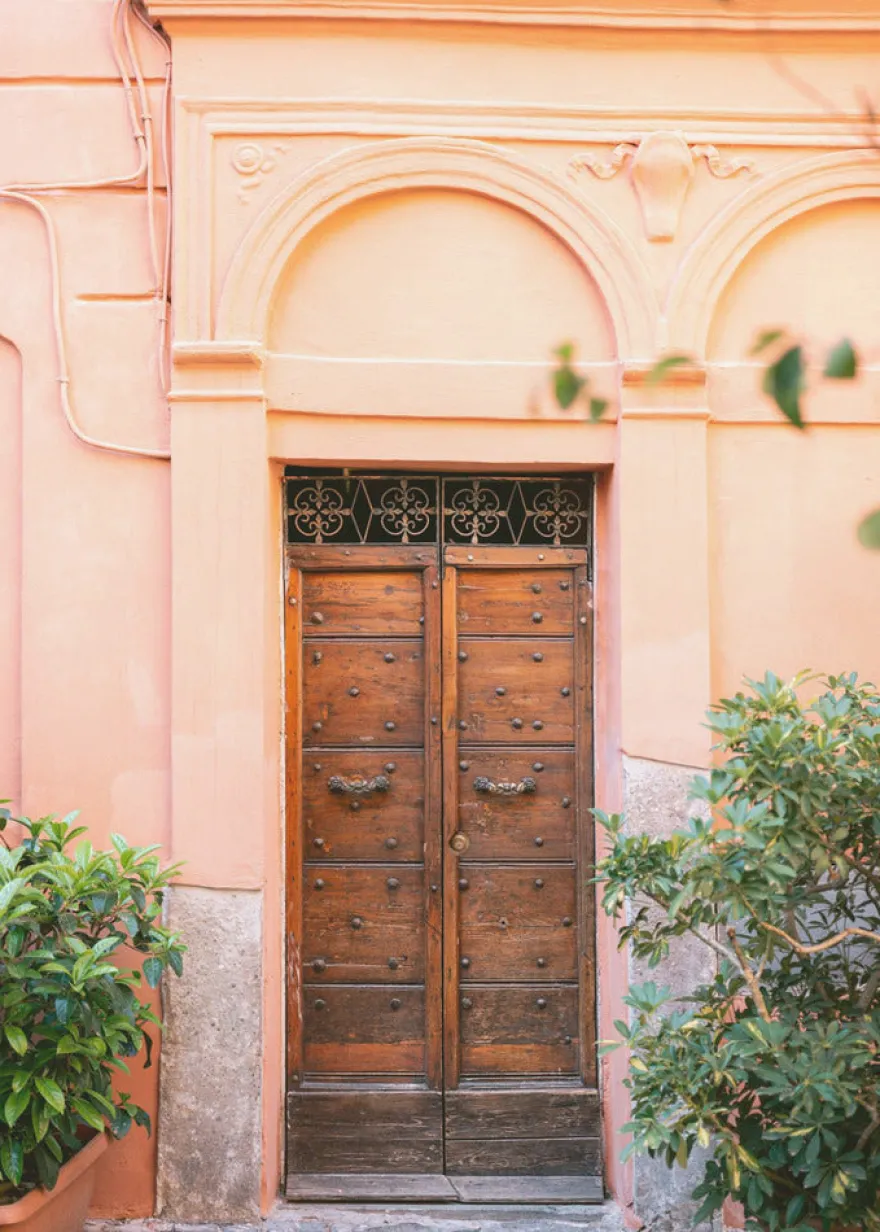The Trastevere door ||