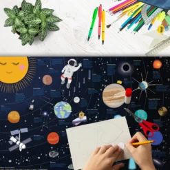 Universum für Kinder Schreibtischunterlage 60x40cm