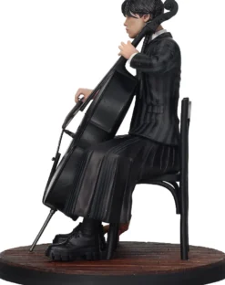 Wednesday Figur mit Cello